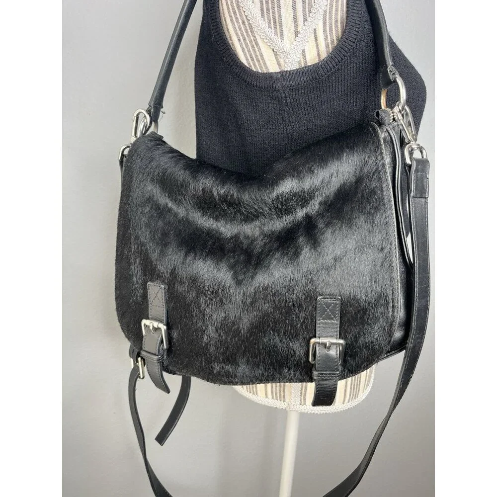 Black Faux Fur Saddle Shoulder Bag - Picture 13 of 15